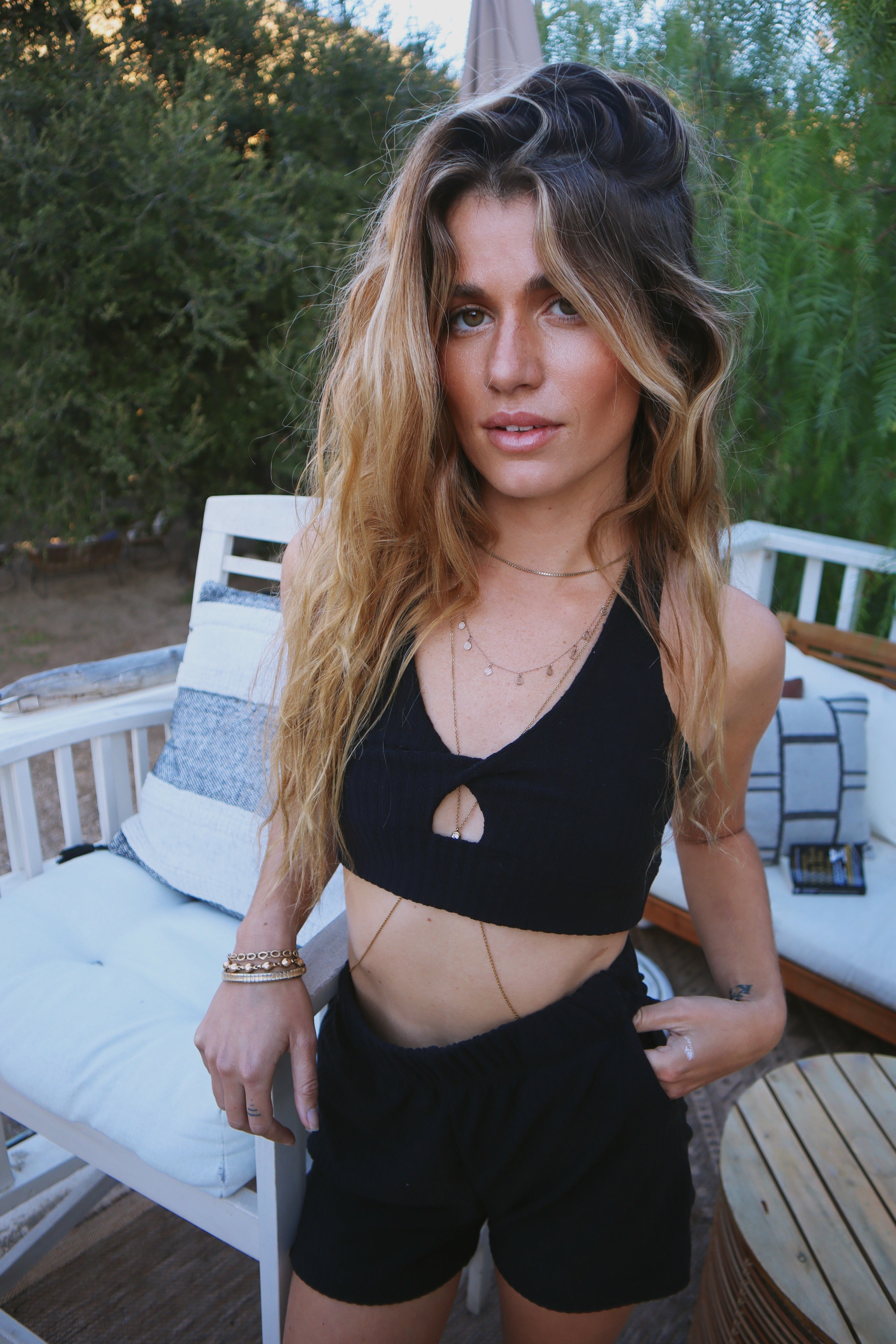 The Annie Twist Crop in Pepper
