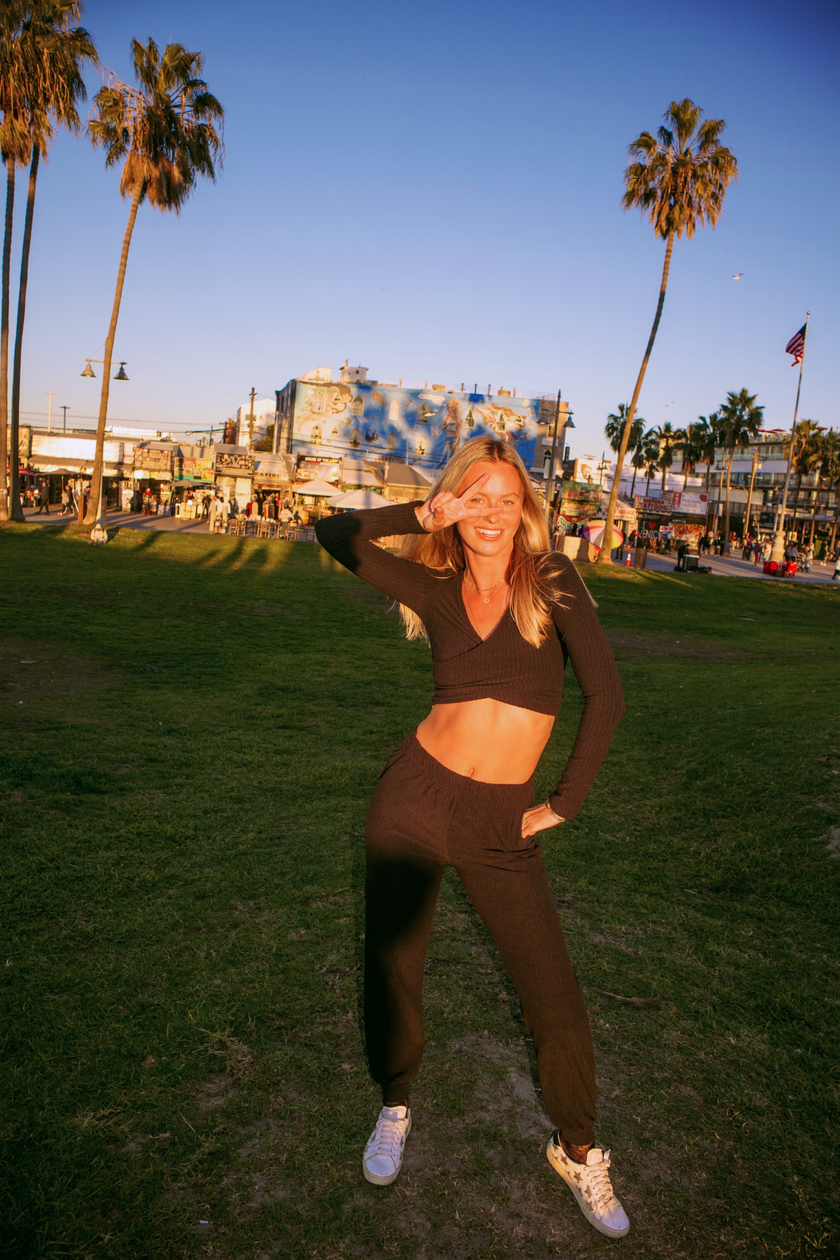 The Caroline Lounge Pant in Pepper
